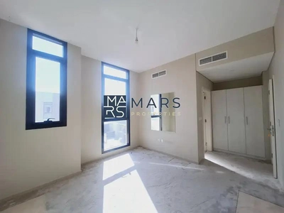 Spacious 2 Bedrooms Townhouse. Enjoy a forested community living featuring woodland jogging trails -14