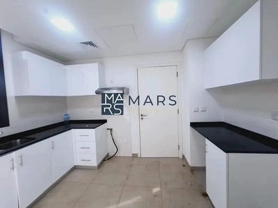 Spacious 2 Bedrooms Townhouse. Enjoy a forested community living featuring woodland jogging trails -6