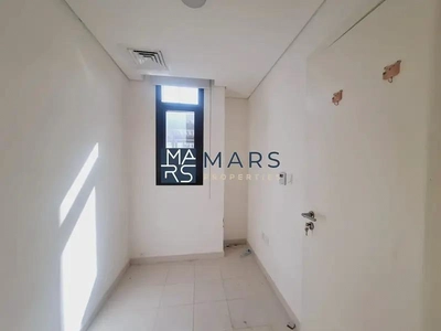 Spacious 2 Bedrooms Townhouse. Enjoy a forested community living featuring woodland jogging trails -8