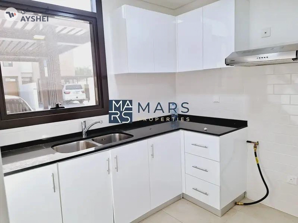 Spacious 2 Bedrooms Townhouse. Enjoy a forested community living featuring woodland jogging trails -5-5