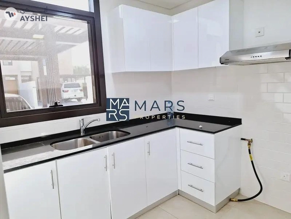 Spacious 2 Bedrooms Townhouse. Enjoy a forested community living featuring woodland jogging trails 
