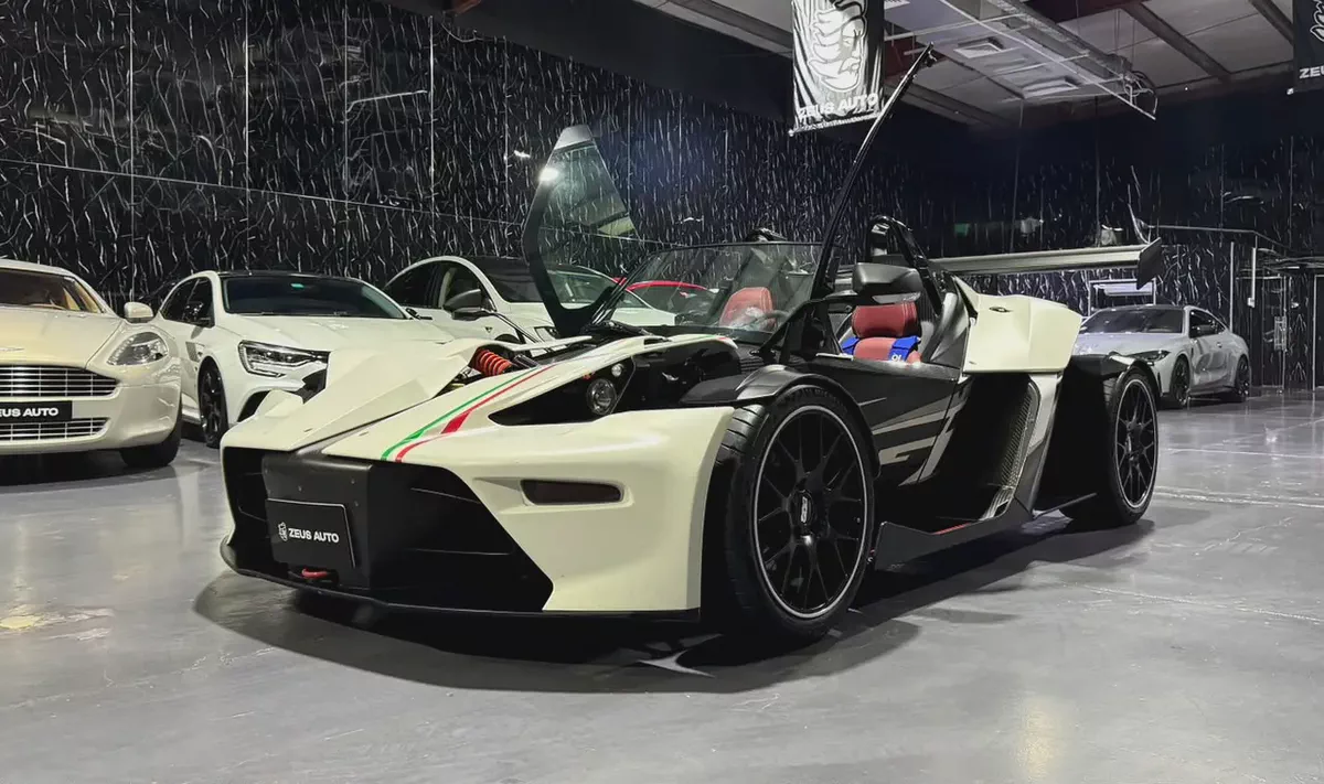 The Ultimate Drivers Machine | Rare unit | No Roof | No Compromise | Pure Adrenaline.