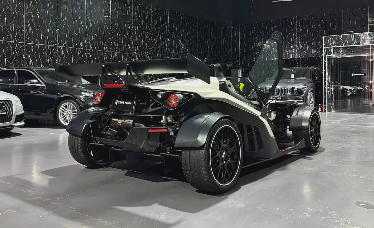 The Ultimate Drivers Machine | Rare unit | No Roof | No Compromise | Pure Adrenaline.-4-4