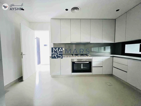 4badroom villa available for rent in Masaar