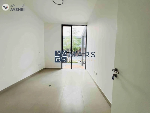 4badroom villa available for rent in Masaar
