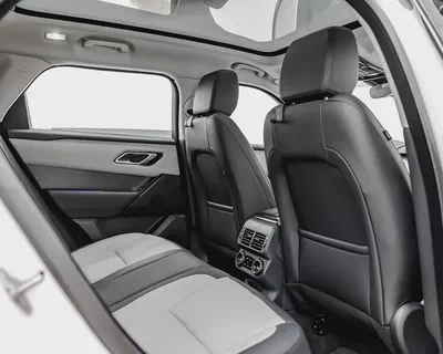 RANGE ROVER VELAR P250 SE - R/DYNAMIC - 2025 - GCC - AL TAYER WARRANTY AND SERVICE CONTRACT-16