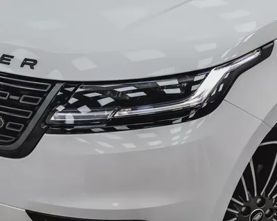 RANGE ROVER VELAR P250 SE - R/DYNAMIC - 2025 - GCC - AL TAYER WARRANTY AND SERVICE CONTRACT-4