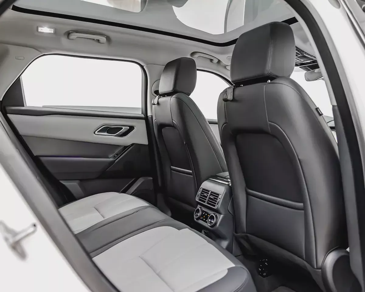 RANGE ROVER VELAR P250 SE - R/DYNAMIC - 2025 - GCC - AL TAYER WARRANTY AND SERVICE CONTRACT-16-16