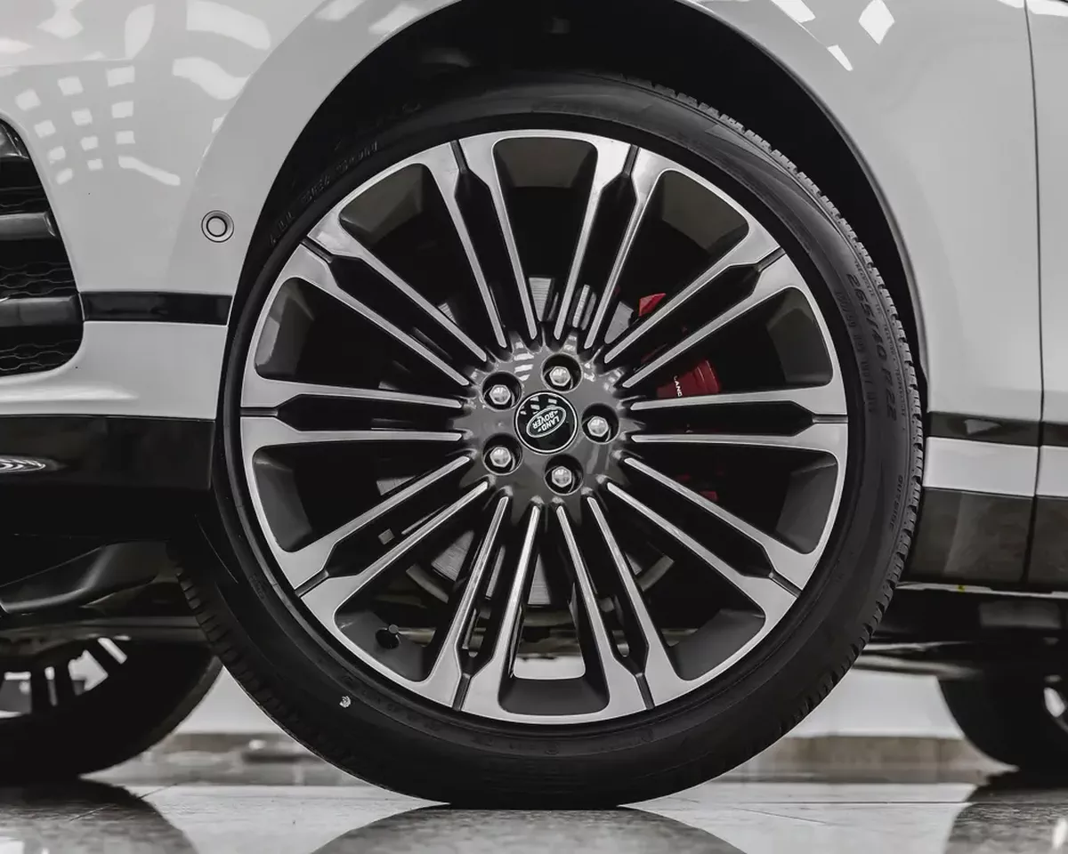 RANGE ROVER VELAR P250 SE - R/DYNAMIC - 2025 - GCC - AL TAYER WARRANTY AND SERVICE CONTRACT-19-19