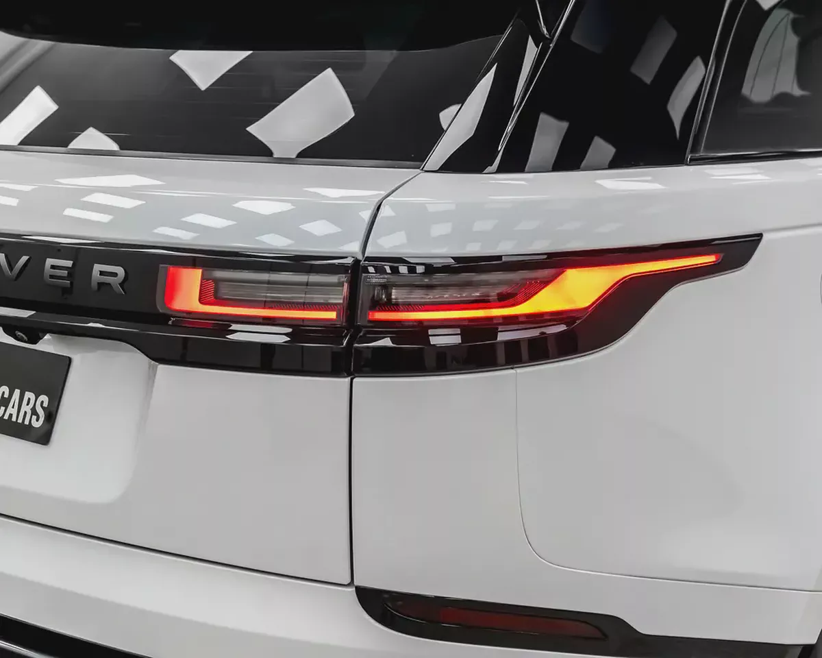 RANGE ROVER VELAR P250 SE - R/DYNAMIC - 2025 - GCC - AL TAYER WARRANTY AND SERVICE CONTRACT-5-5