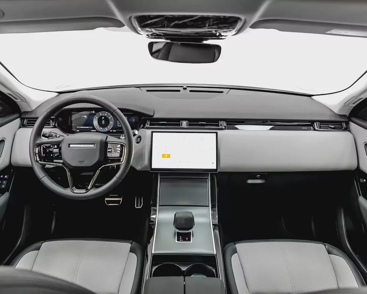 RANGE ROVER VELAR P250 SE - R/DYNAMIC - 2025 - GCC - AL TAYER WARRANTY AND SERVICE CONTRACT-6-6