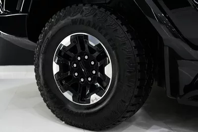GMC Hummer EV Pickup-10