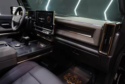 GMC Hummer EV Pickup-9