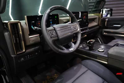 GMC Hummer EV Pickup-13