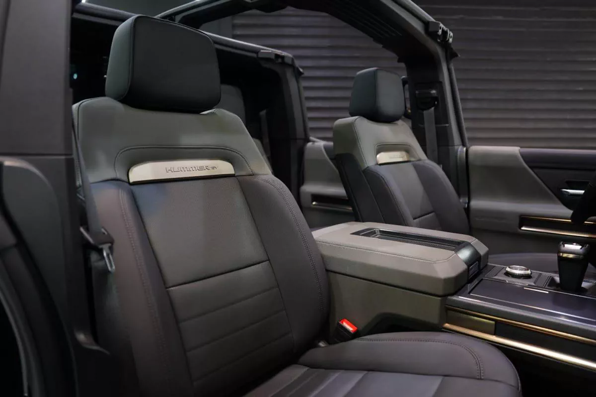 GMC Hummer EV Pickup-5-5