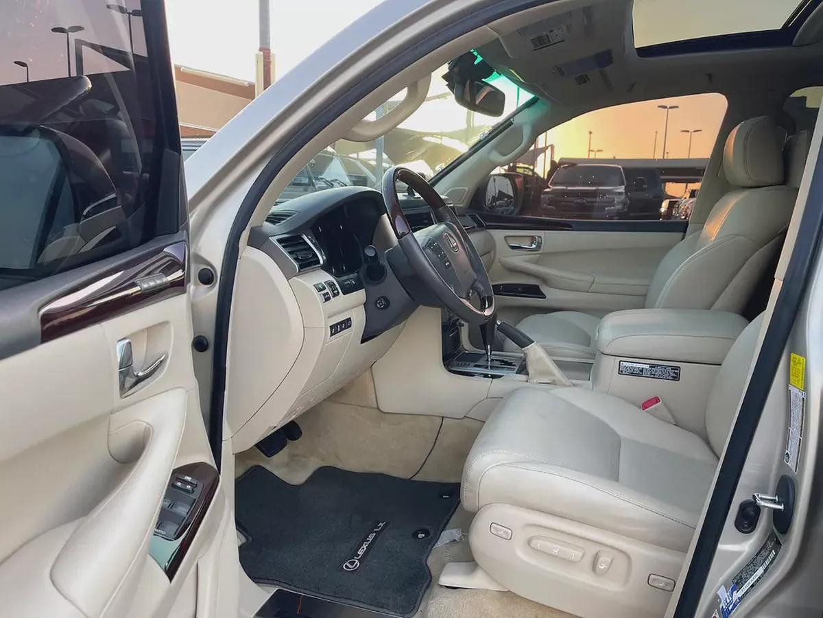 لكزس LX570 ذهبيLexus LX 570 Sport 2014 American Specs - Fully Loaded SUV-9-9