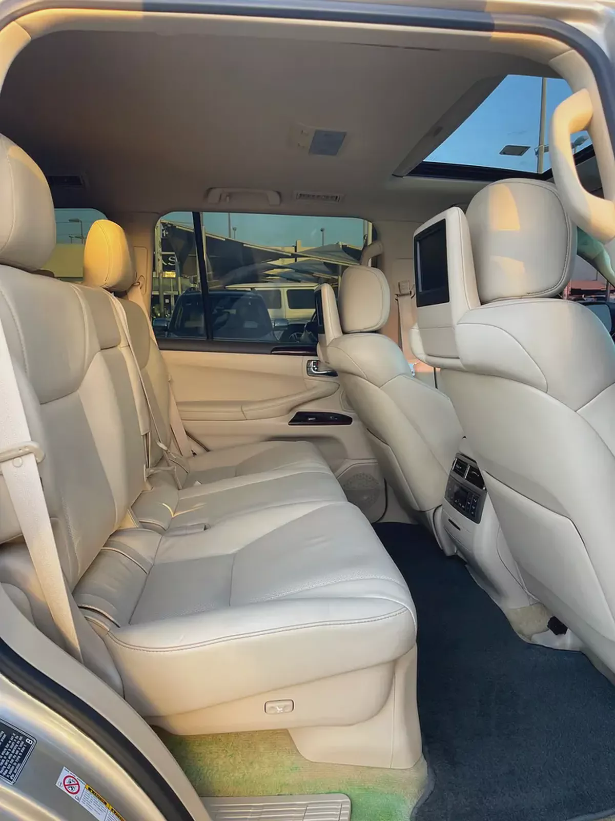 لكزس LX570 ذهبيLexus LX 570 Sport 2014 American Specs - Fully Loaded SUV-14-14