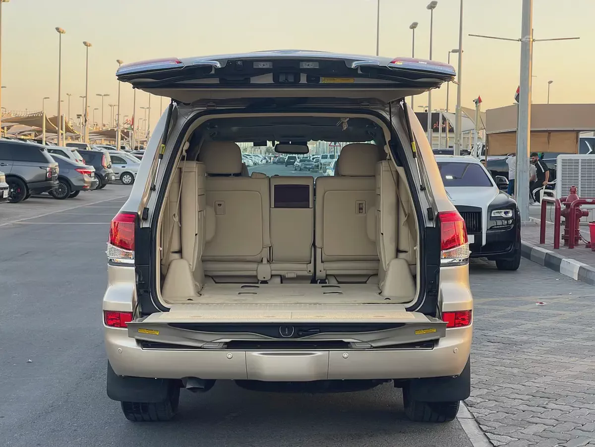 لكزس LX570 ذهبيLexus LX 570 Sport 2014 American Specs - Fully Loaded SUV-16-16