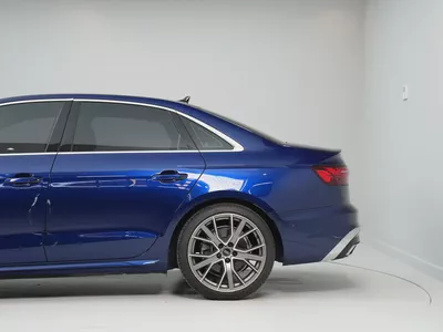 Audi A4 40 TFSI S-Line | GCC Specs | Low Mileage-4