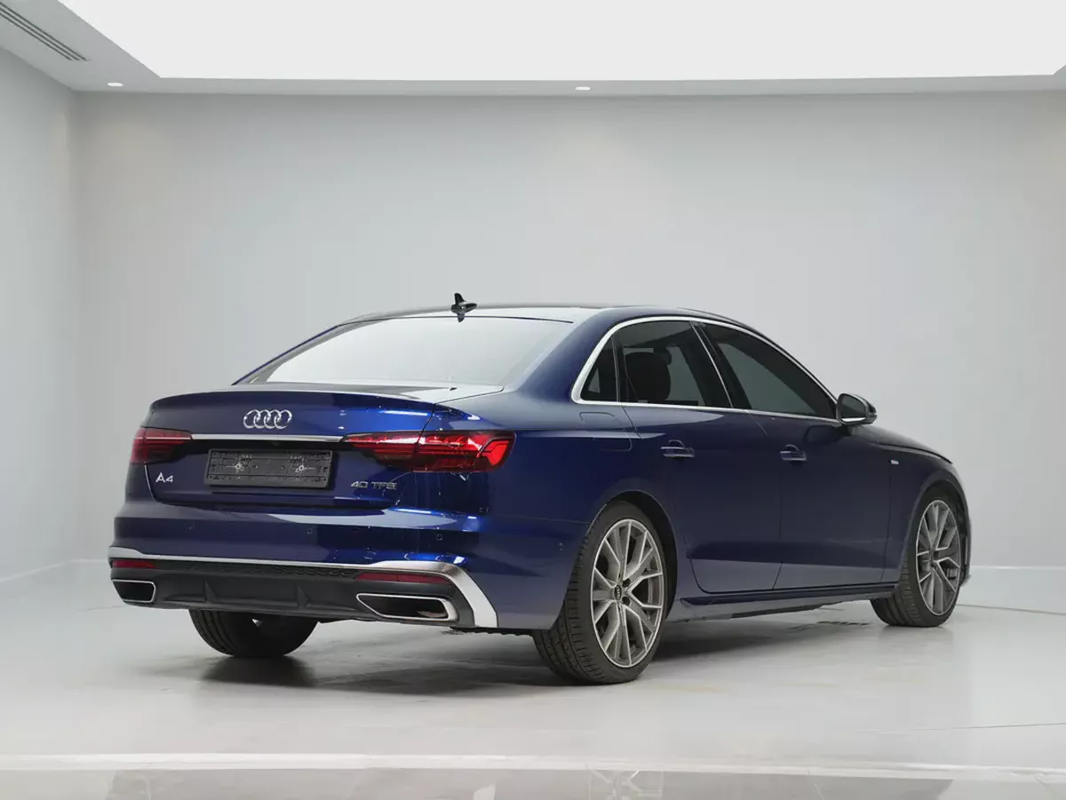 Audi A4 40 TFSI S-Line | GCC Specs | Low Mileage-5-5