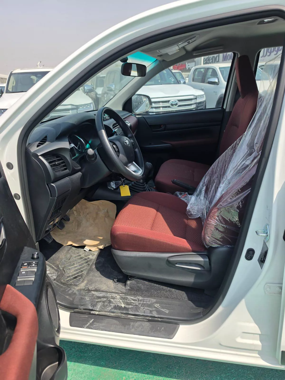 TOYOTA HILUX 4X2 DC MANUAL-3-3
