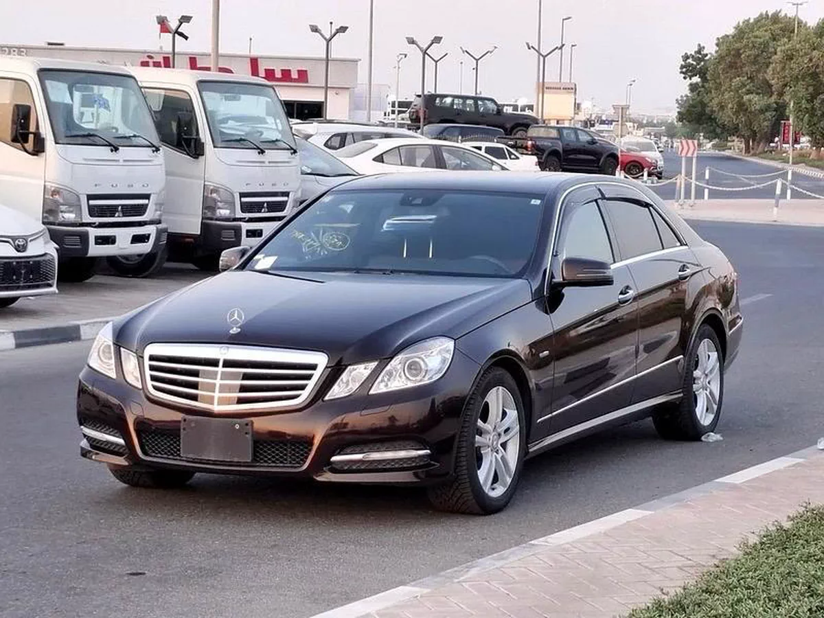 Mercedes Benz E350 2012-2-2