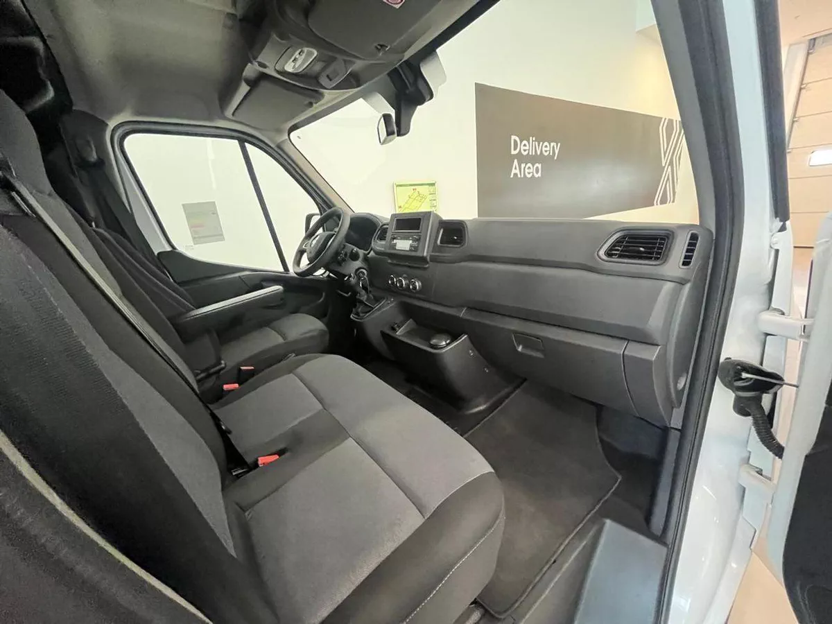 Renault Master NEW MASTER L4H3 2.3T Panel Van (L2H2)-6-0