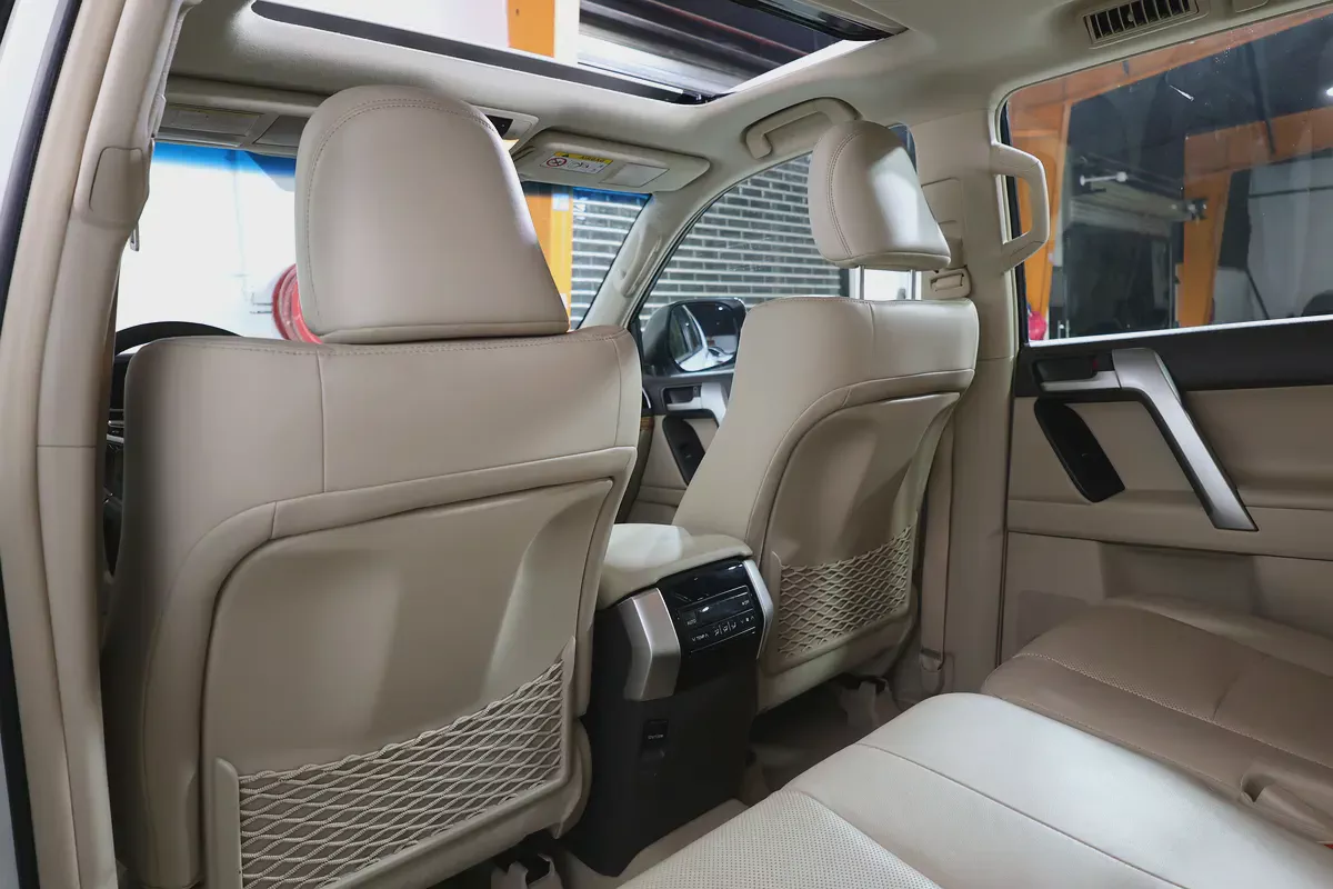 Toyota Prado adventure I 2022 I GCC Specs I FULL SERVICE HISTORY BY ALFUTTAIM I  ACCIDENTS FREE-13-13