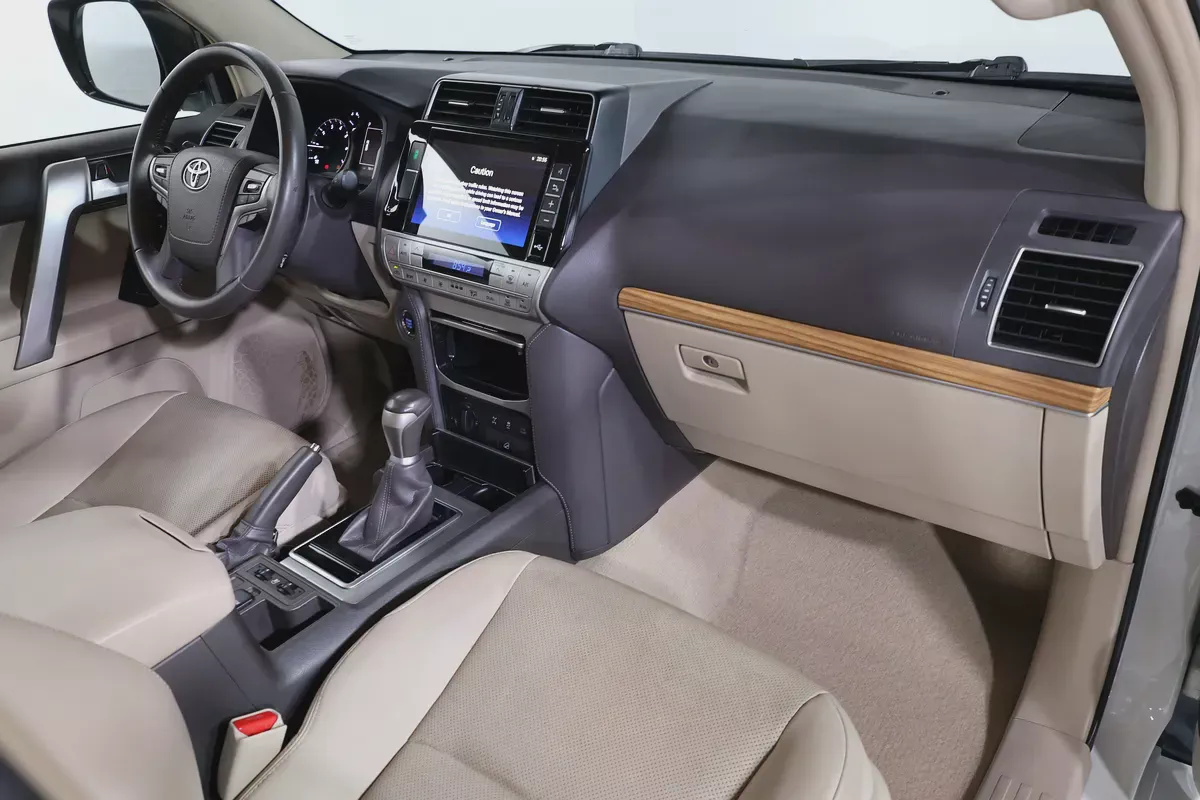 Toyota Prado adventure I 2022 I GCC Specs I FULL SERVICE HISTORY BY ALFUTTAIM I  ACCIDENTS FREE-16-16