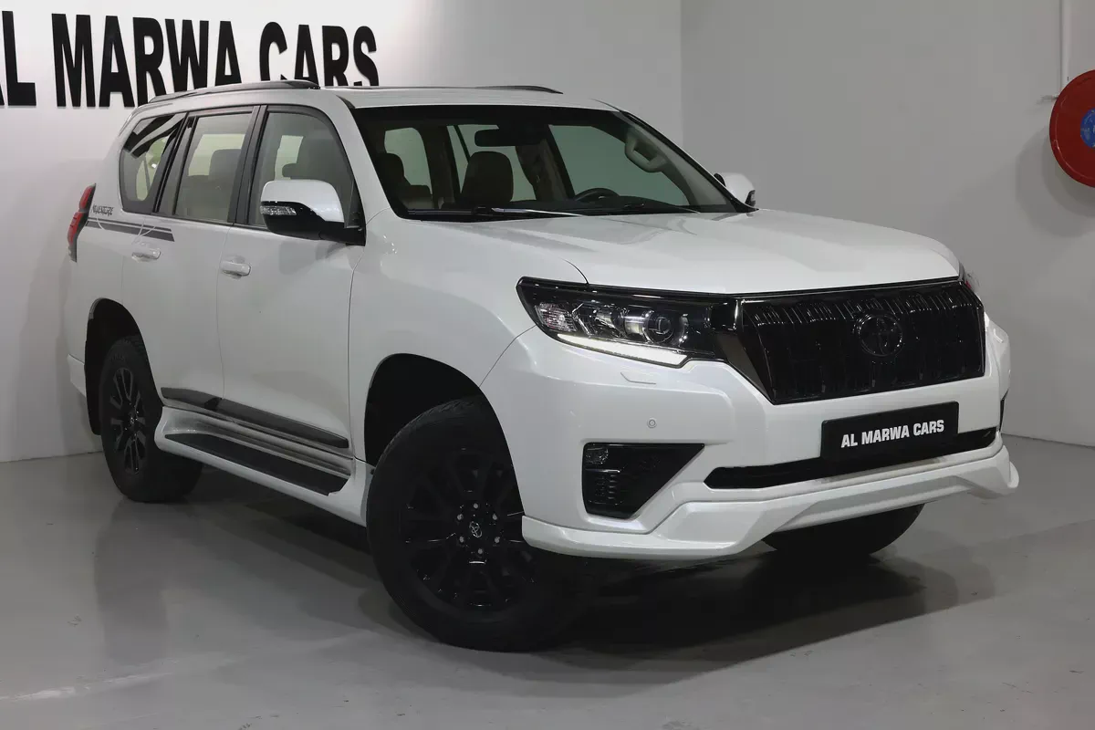 Toyota Prado adventure I 2022 I GCC Specs I FULL SERVICE HISTORY BY ALFUTTAIM I  ACCIDENTS FREE-1-1