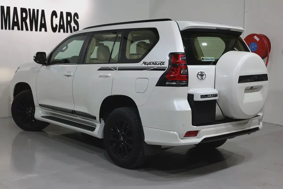 Toyota Prado adventure I 2022 I GCC Specs I FULL SERVICE HISTORY BY ALFUTTAIM I  ACCIDENTS FREE-2-2