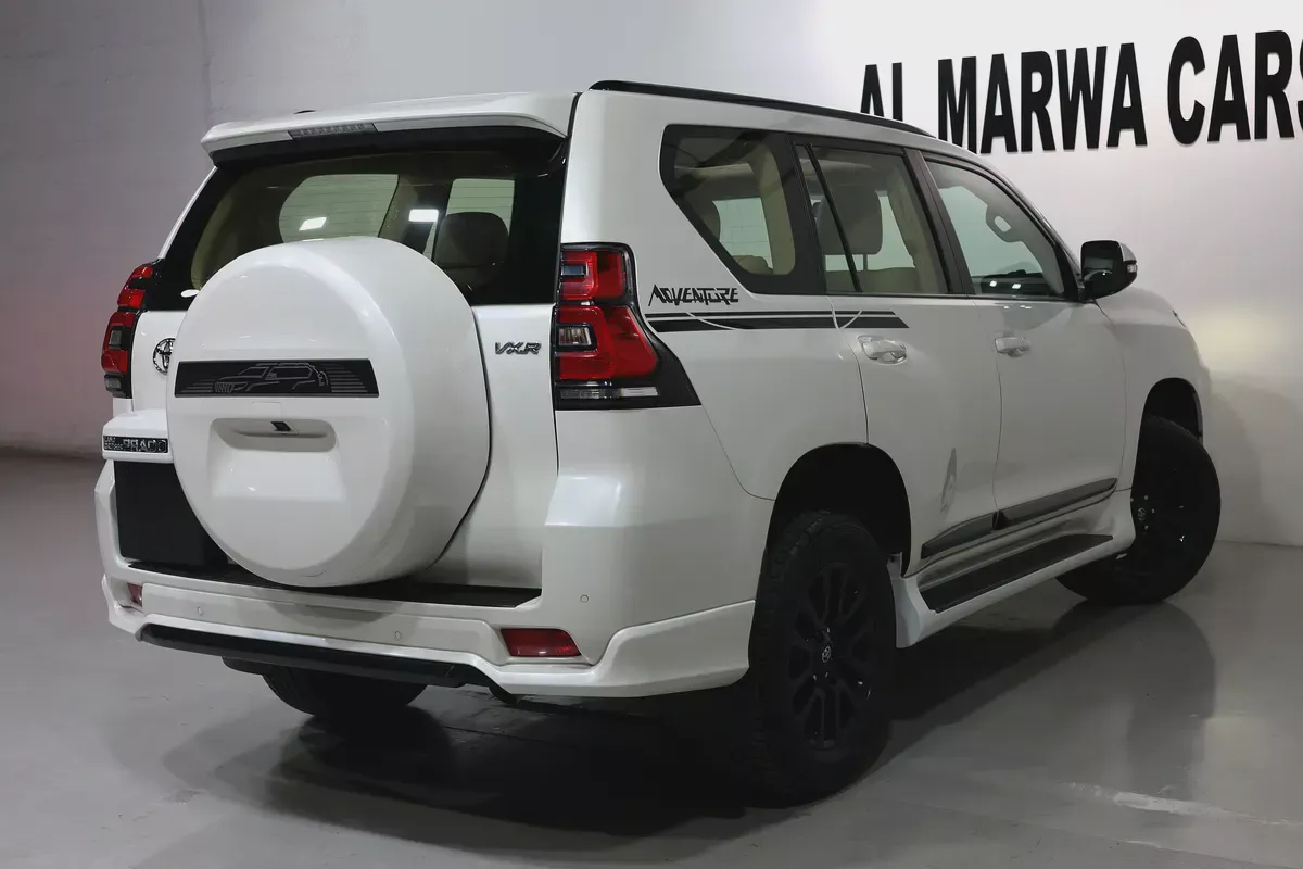 Toyota Prado adventure I 2022 I GCC Specs I FULL SERVICE HISTORY BY ALFUTTAIM I  ACCIDENTS FREE-3-3