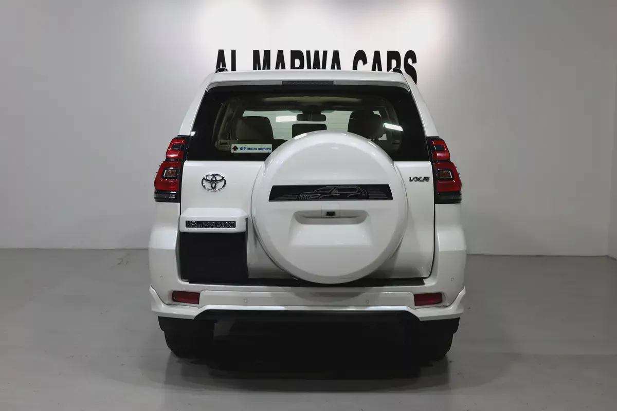 Toyota Prado adventure I 2022 I GCC Specs I FULL SERVICE HISTORY BY ALFUTTAIM I  ACCIDENTS FREE-6-6