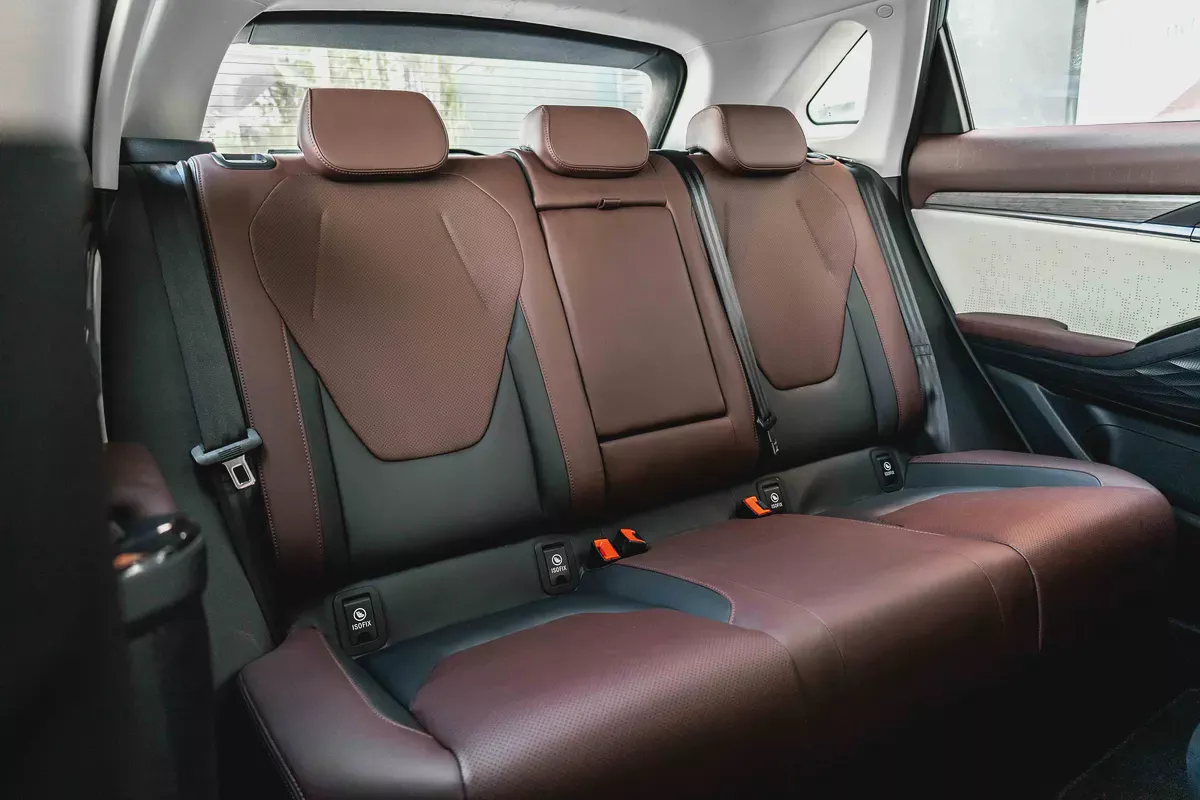 2024 JAC JS6 Flagship l AED 656 Monthly | GCC | Free Courtesy Car Included | 3 Months Warranty-16-16