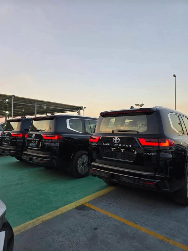 Toyota Land Cruiser Luxury 2026 Toyota Land Cruiser LC300 VXR+ – Full Option – Black Color