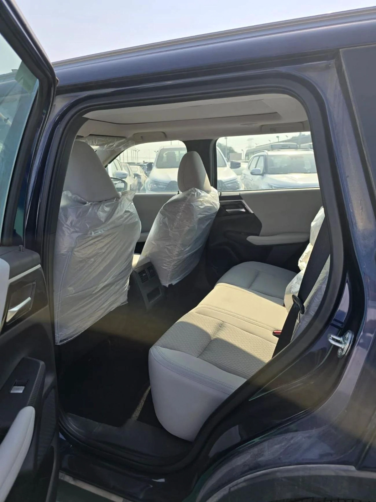 MITSUBISHI OUTLANDER M-LINE-5-5