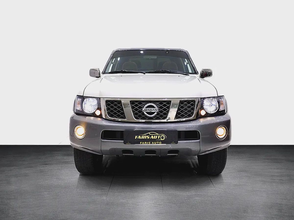 NISSAN PATROL SUPER SAFARI GCC SHORT WHEELBASE - Excellent Condition-1-1