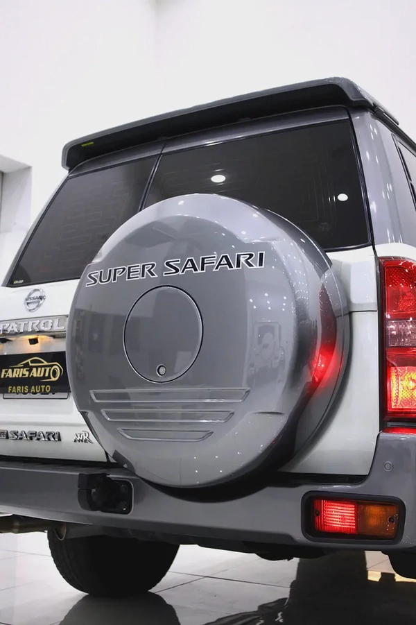 NISSAN PATROL SUPER SAFARI GCC SHORT WHEELBASE - Excellent Condition
