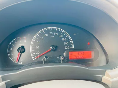 Nissan Sunny SV-5
