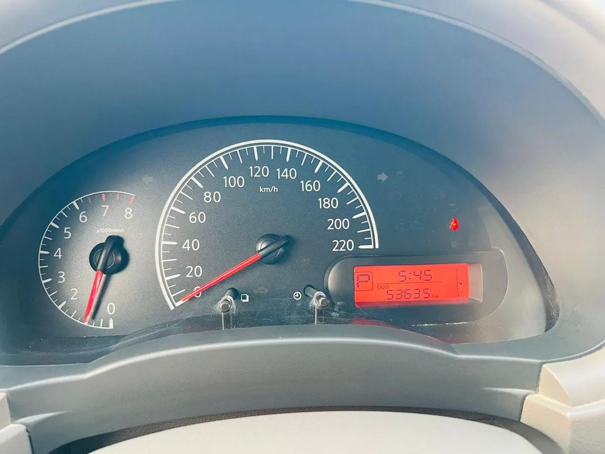 Nissan Sunny SV-5-0