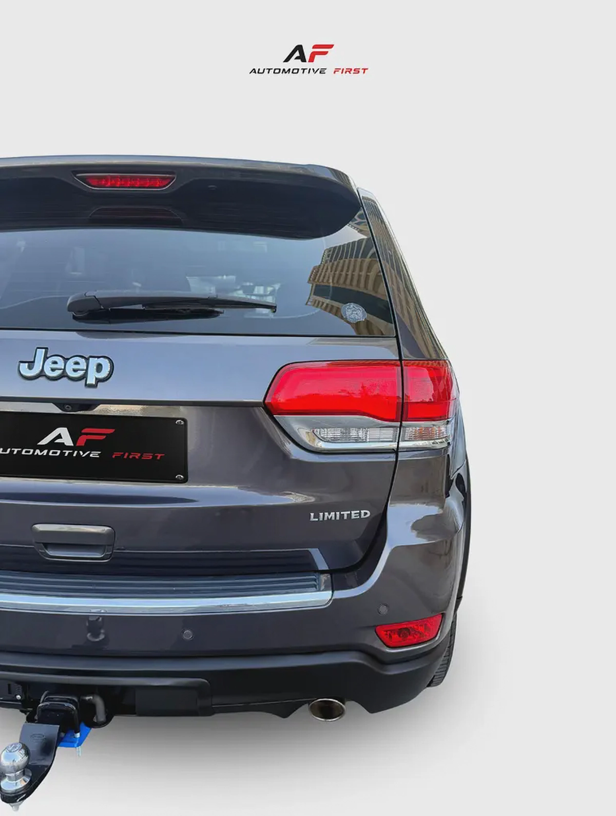 2017 Jeep Grand Cherokee Limited 5.7L V8 | GCC Specs | Excellent Condition
