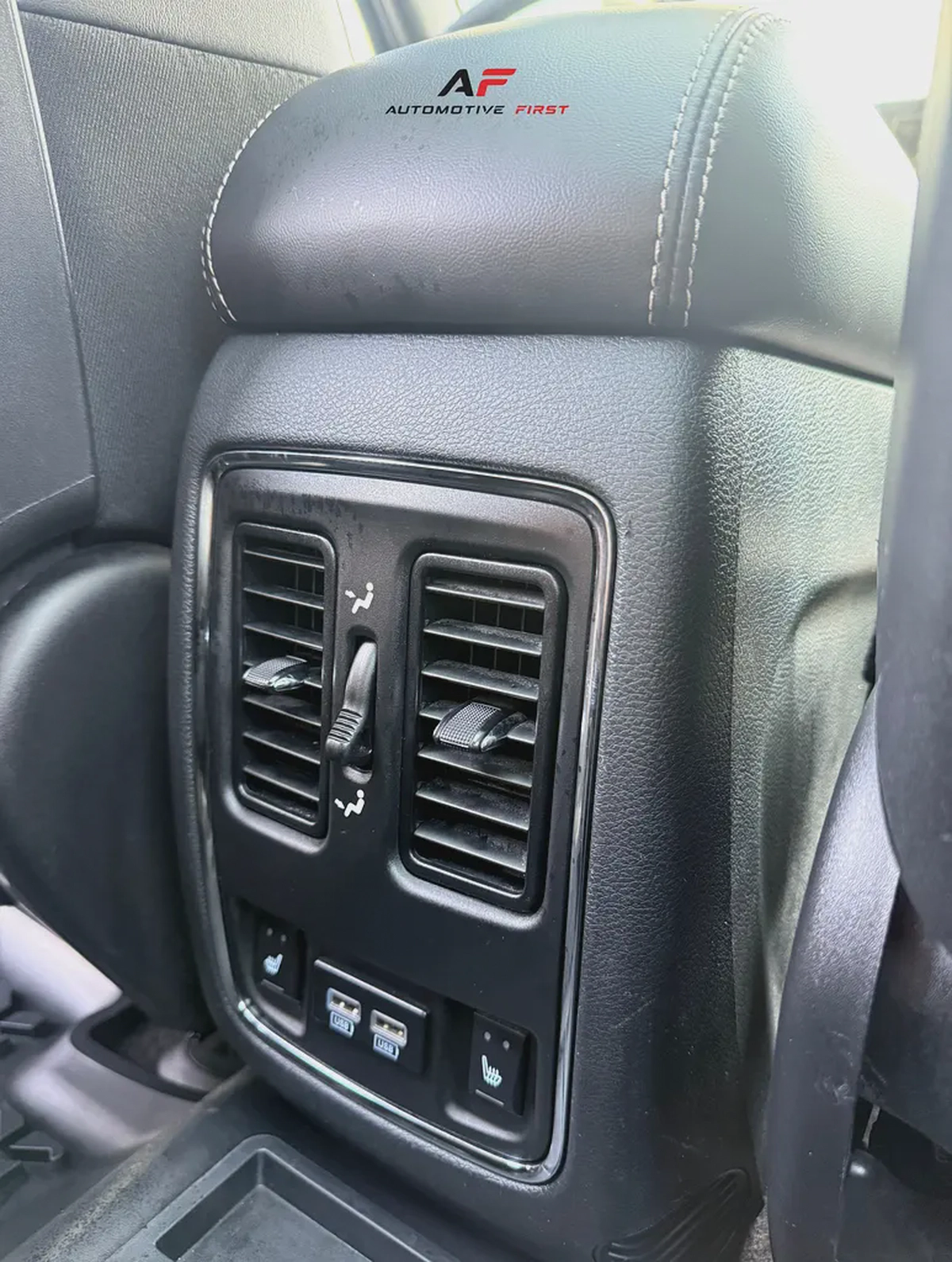 2017 Jeep Grand Cherokee Limited 5.7L V8 | GCC Specs | Excellent Condition