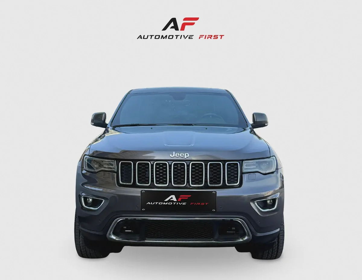 2017 Jeep Grand Cherokee Limited 5.7L V8 | GCC Specs | Excellent Condition