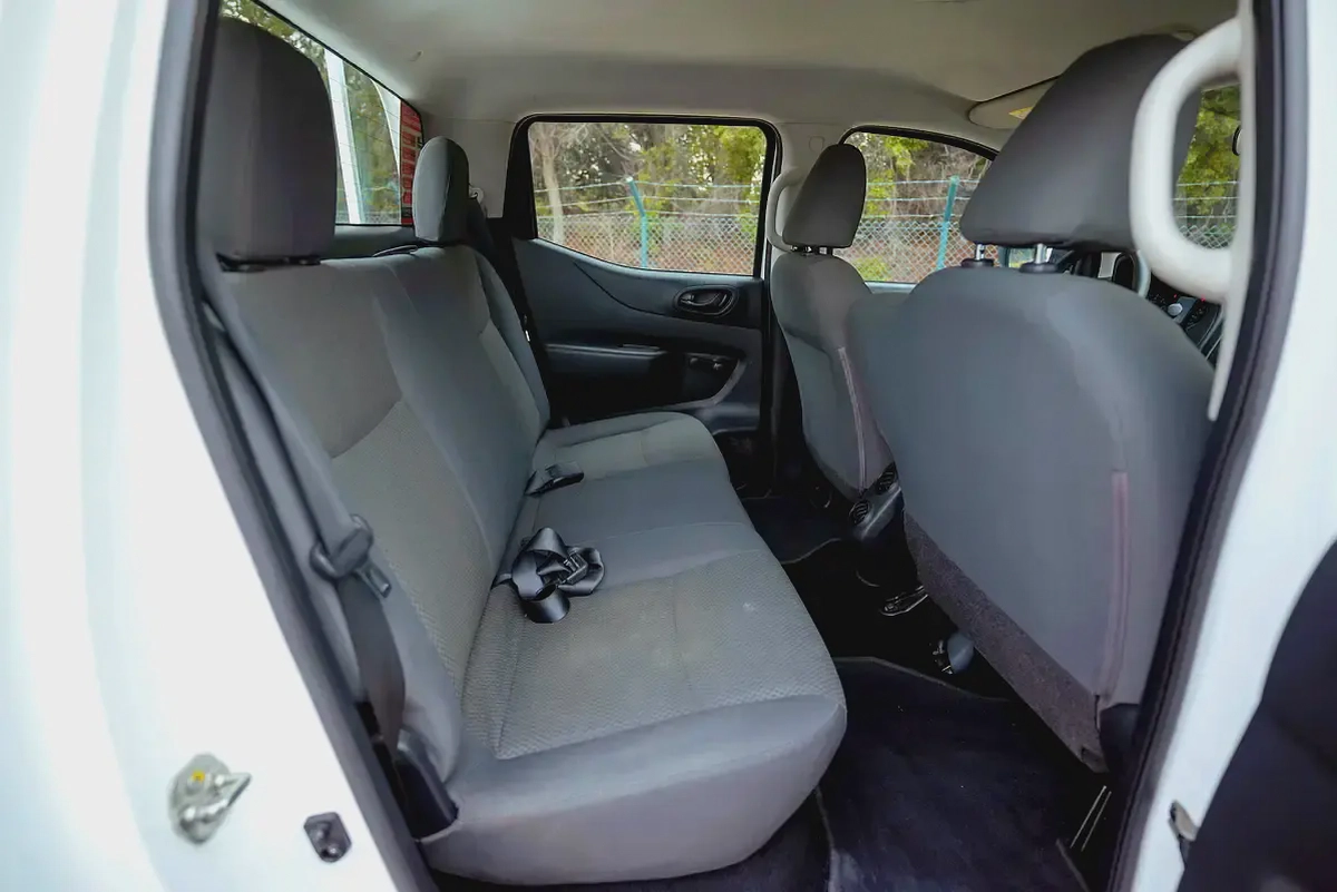 Navara | Double Cabin SE 4X2 | Manual | GCC Specs | Ref#N78461-10-10