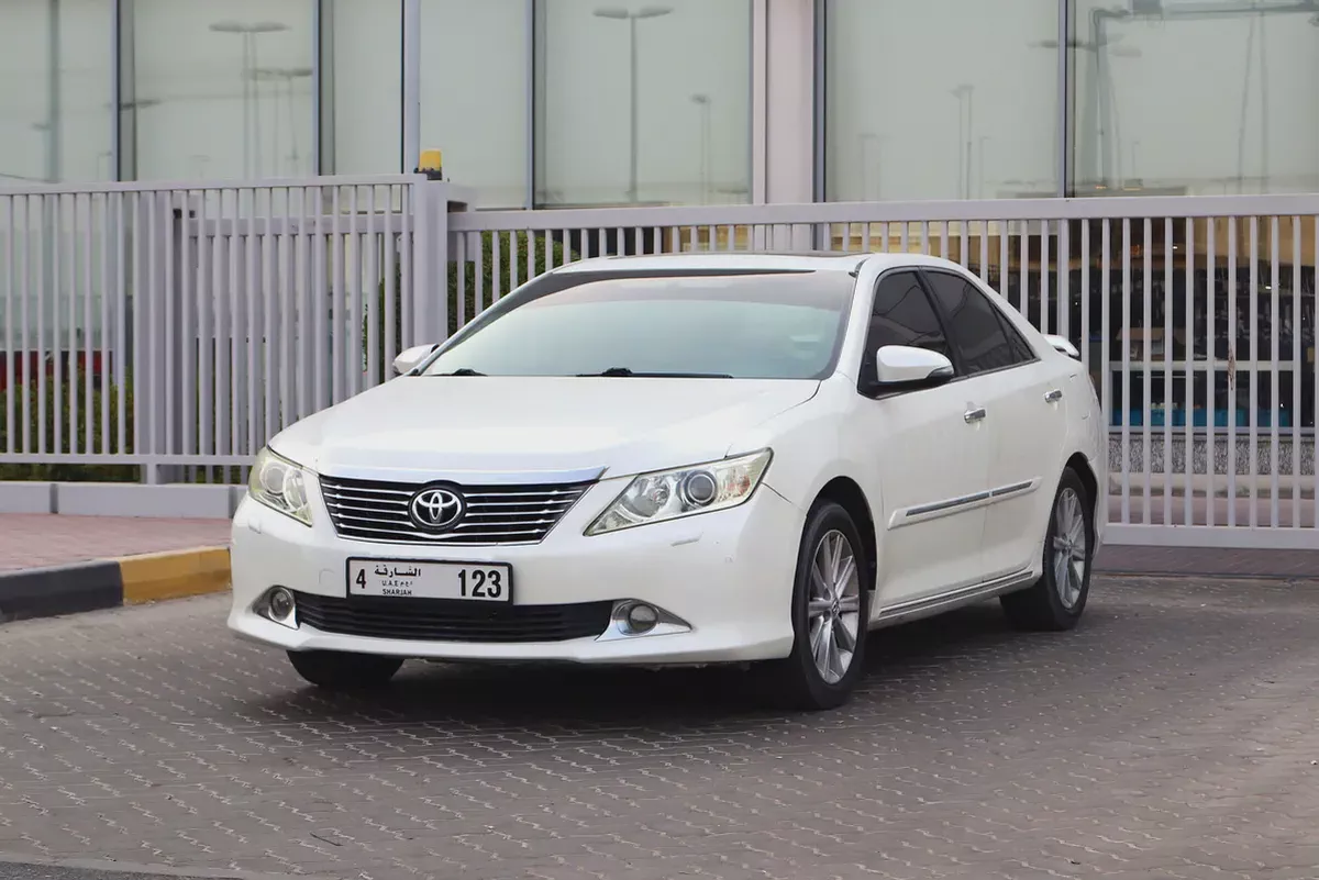 Toyota Aurion Limited 2014 GCC Specs - Well Maintained-1-1