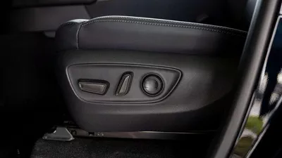 Toyota Land Cruiser VXR 3.5L-8