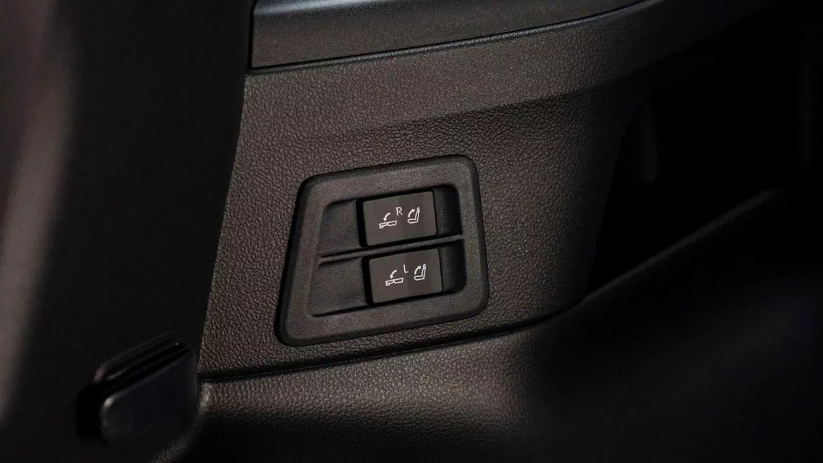 Toyota Land Cruiser VXR 3.5L-20-0