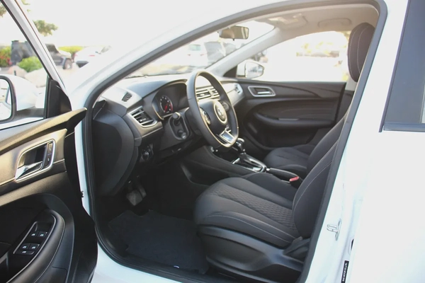 Free offers 2025 MG 5 GCC | 1.5L | EMI (480x 60) Loan minimum salary 4,000*| Warranty|