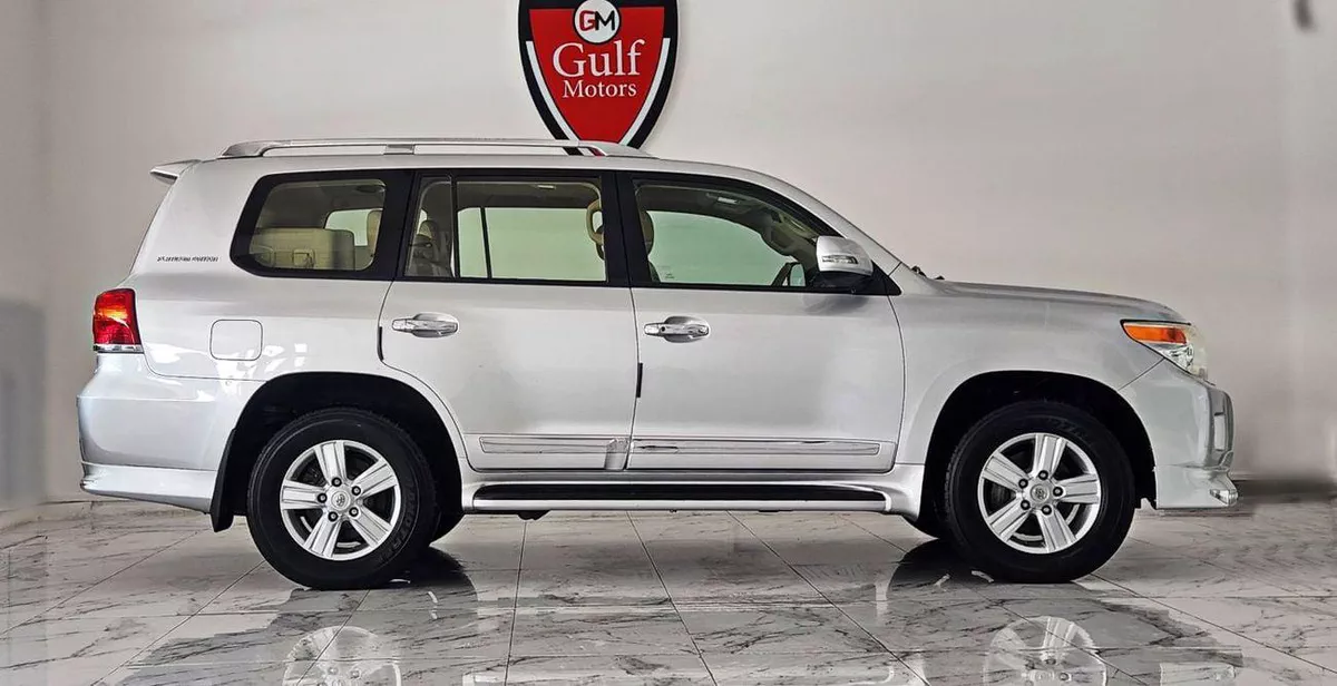 Toyota Land Cruiser GXR V6 4.0L-6CYL PERFECT CONDITION-2-0