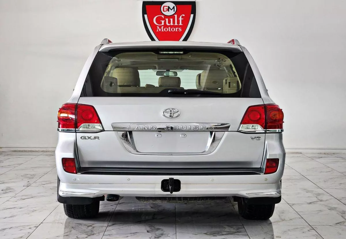 Toyota Land Cruiser GXR V6 4.0L-6CYL PERFECT CONDITION-4-0